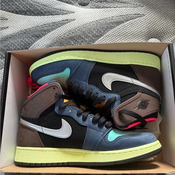 Air Jordan 1 Retro High - Picture 3 of 3